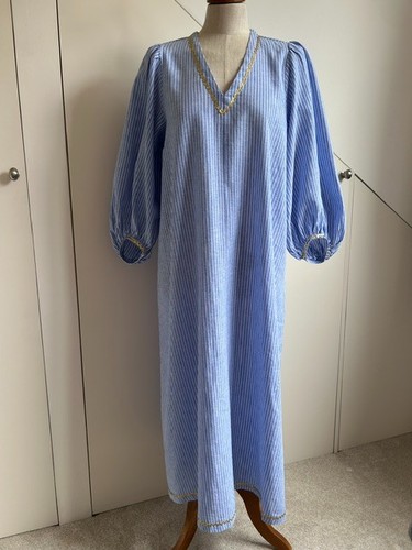 Blue stripe linen blend - stripe,