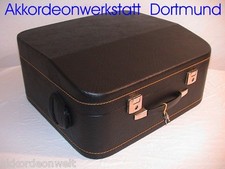 Accordion Case with Wheels
