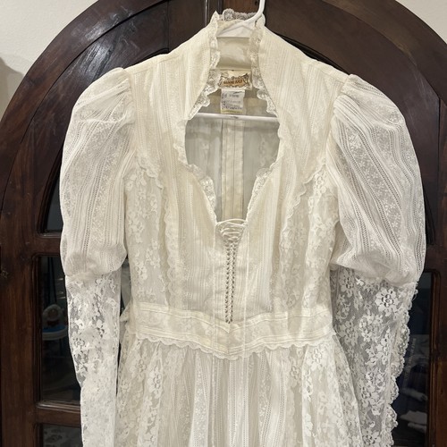 Beautiful vintage gunne - beautiful,