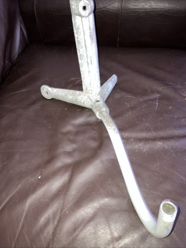 Coughtrie corner bracket - coughtrie,