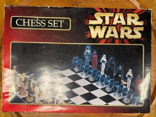 Star wars chess pieces - star,