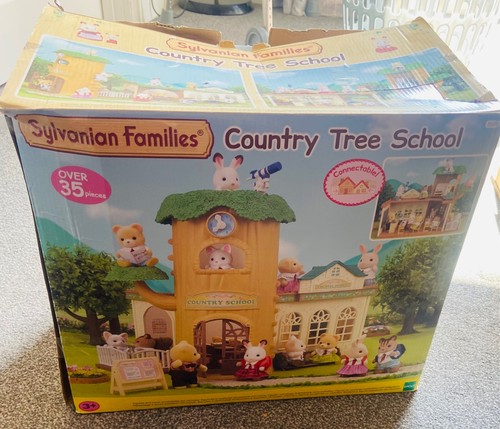 Sylvanian families country - families,