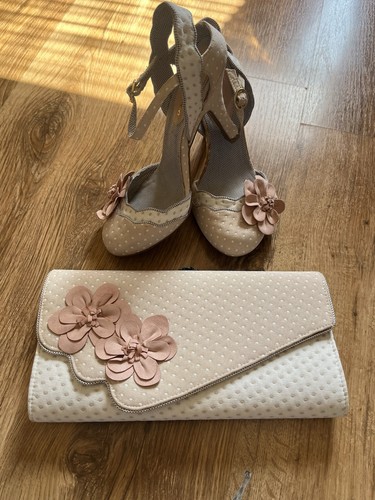 Ruby shoo court - shoo, sling