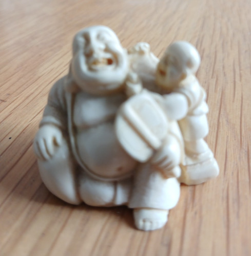 Vintage faux ivory resin - faux,