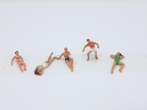 Preiser figures sunbathers - preiser,
