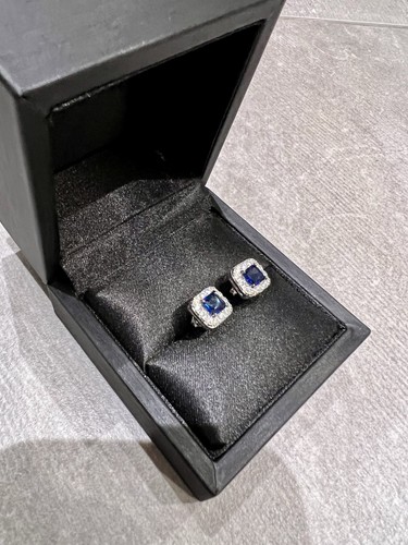 Sapphire and diamond halo - sapphire,