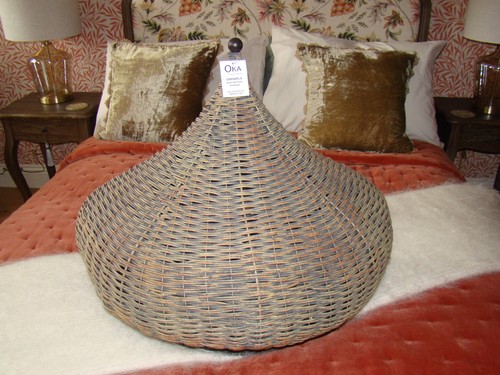 Oka rattan sultan half tester - oka,
