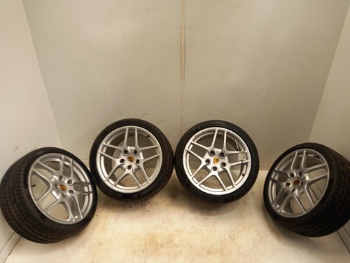 Porsche 911 wheel set - wheel,
