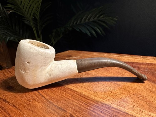 Vintage clay tobacco pipe - clay, with