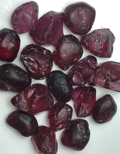 Natural rhodolite garnet - rhodolite,
