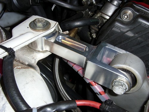 Engine mount lancia delta - lancia,