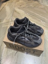 Adidas Yeezy Boost 700 V2 Geode EG6860 Size UK 8 EU 42