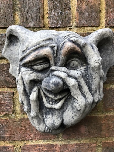 Winker gargoyle wall hanging - hanging,