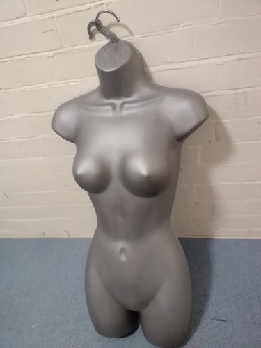 Female hanging body form matt - female,