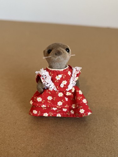 Vintage sylvanian families - sylvanian,