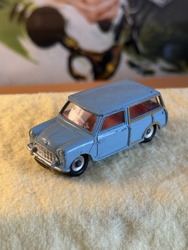 Dinky toys 199 austin - dinky,