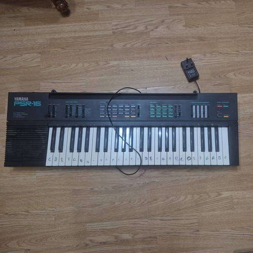Yamaha psr 16 keyboard - yamaha,