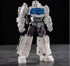 Iron Factory Transformation EX-44FG Commander 1st Generation Ultra Magnus Figure