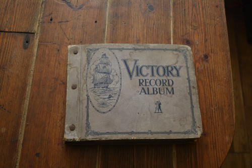 Gramophone folder with 7 - gramophone,