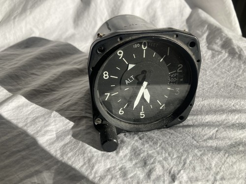Cessna aircraft altimeter - cessna, desk