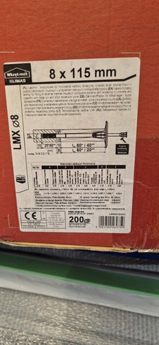 External insulation fixings - ,