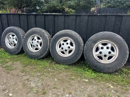 Land rover defender - land,