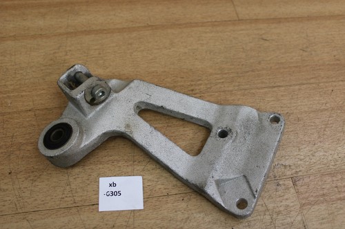 Suzuki bracket footrest - suzuki, rear