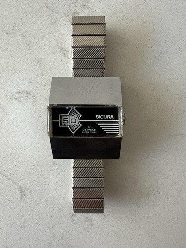 Vintage sicura jump hour - hour, 17
