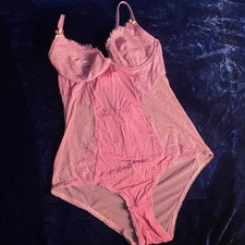 Y2K Cosmopolitan Lingerie Teddy Pink Lace Size 7 Underwire Bra
