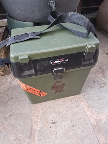 Fishing mad tackle - tackle, seat