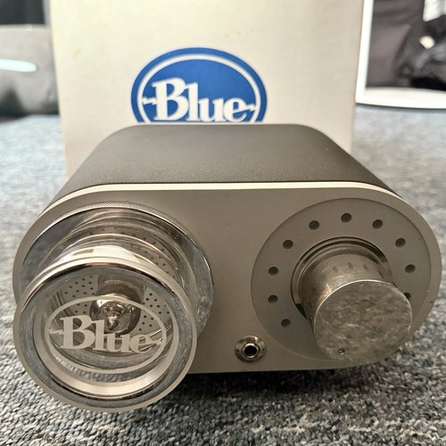 Blue robbie class valve - class,