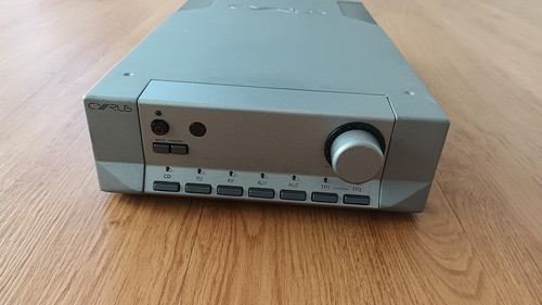 Cyrus integrated amplifier - integrated,