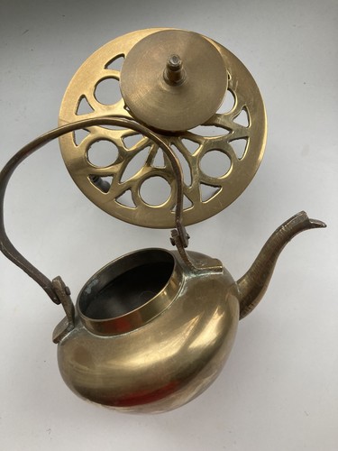 Vintage little brass kettle - brass,