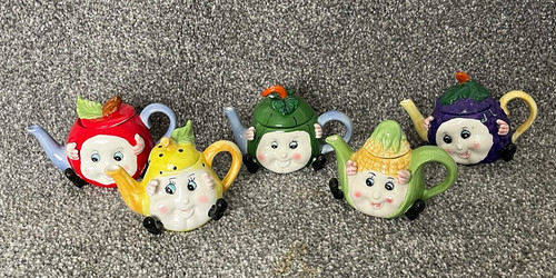 Vintage novelty miniature tea - miniature,