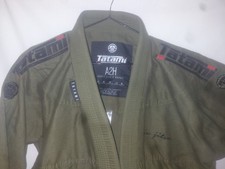 jiu jitsu gi