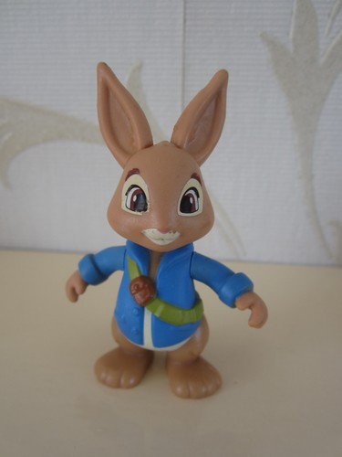 Peter rabbit plastic - , +