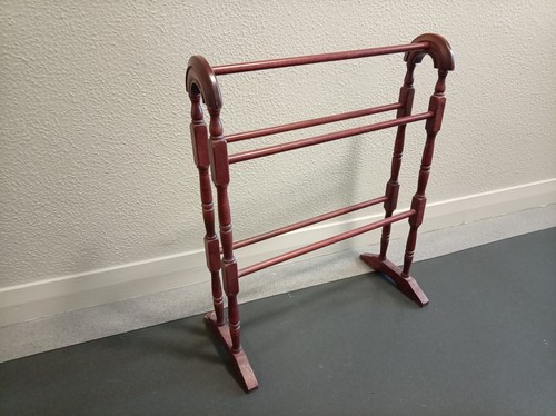 Vintage freestanding towel - freestanding,