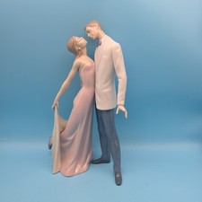 Lladro 1997 #6475 Happy Anniversary Couple Figurine Statue [Broken] READ PLEASE