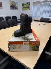 Stihl dynamic chainsaw boots size 9