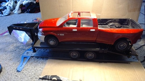 Ertl tomy 2014 dodge 3500 - ertl,