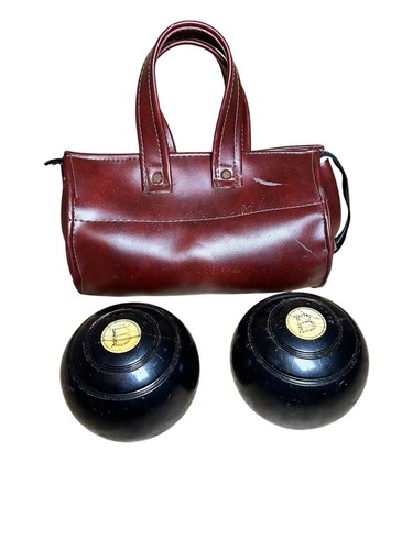 Vintage lawn bowls set - vintage,