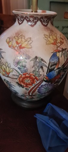 Vintage chinese lamp wooden - on,