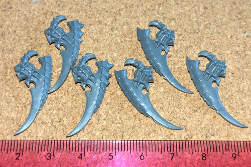 Warhammer 40k tyranids bits - warhammer,