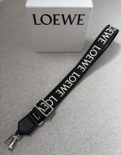 Authentic loewe anagram - authentic,