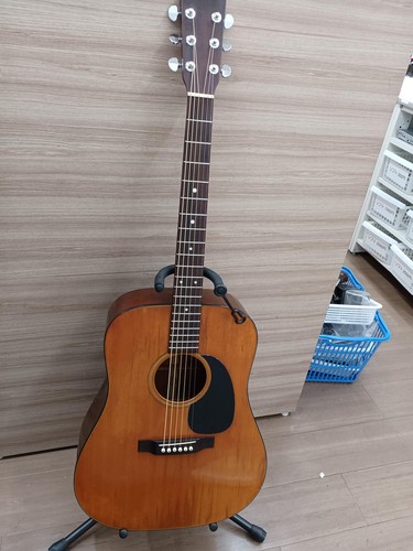 Martin acoustic guitar - acoustic, d-18