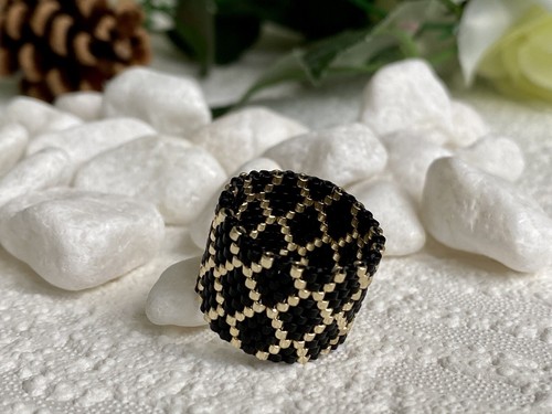 Woven miyuki delica seed - 11/0,