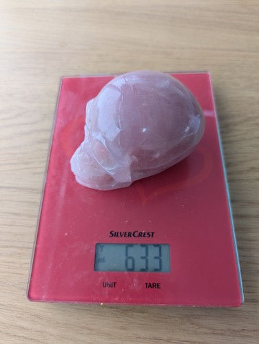 Rose quartz crystal skull - rose,