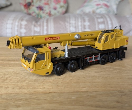 Diecast heavy crane - diecast,