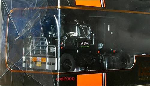Ixo mack series convoy - 1/43,
