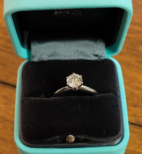 Tiffany round diamond - &,